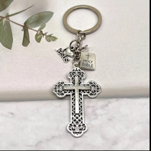 NEW! Beautiful Silver Cross With Bible And " I ❤️ JESUS" Charm Keychain. NWT - Picture 1 of 2